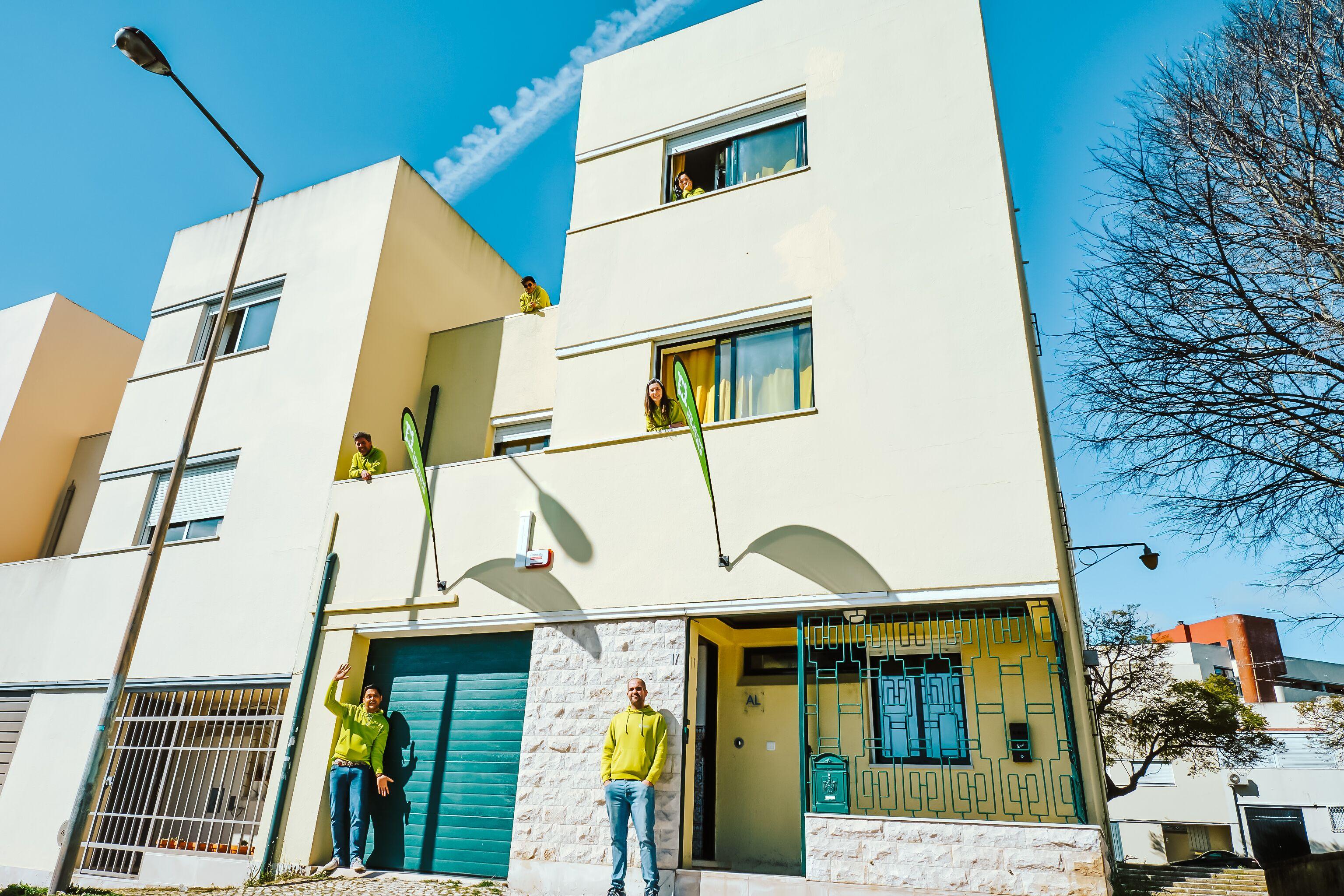 Help Yourself Hostels - Restelo - Lisbon — Photos 1